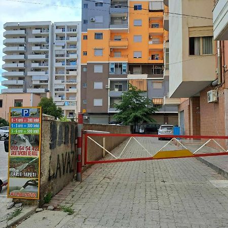 Coastal Retreat - Beach Apartment Vlore Luaran gambar