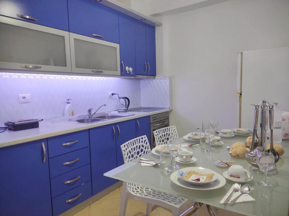 Coastal Retreat - Beach Apartment Vlore Luaran gambar