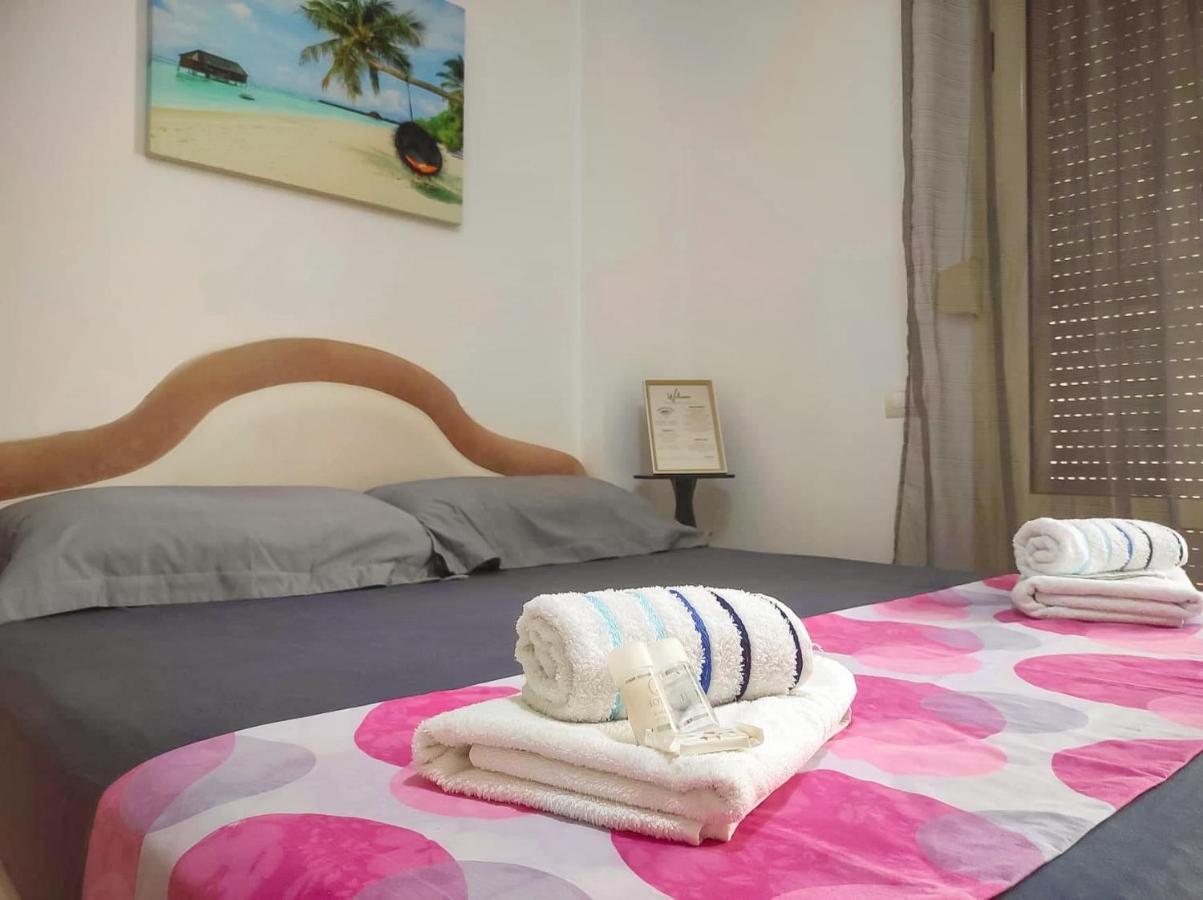 Coastal Retreat - Beach Apartment Vlore Luaran gambar